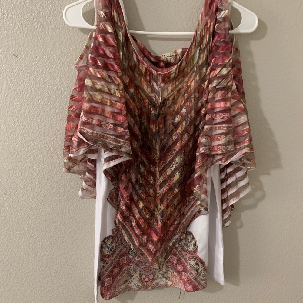 Unique Blouse - Picture 3 of 3